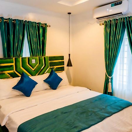 El Elyon Hotel And Suites Lagos Exteriör bild