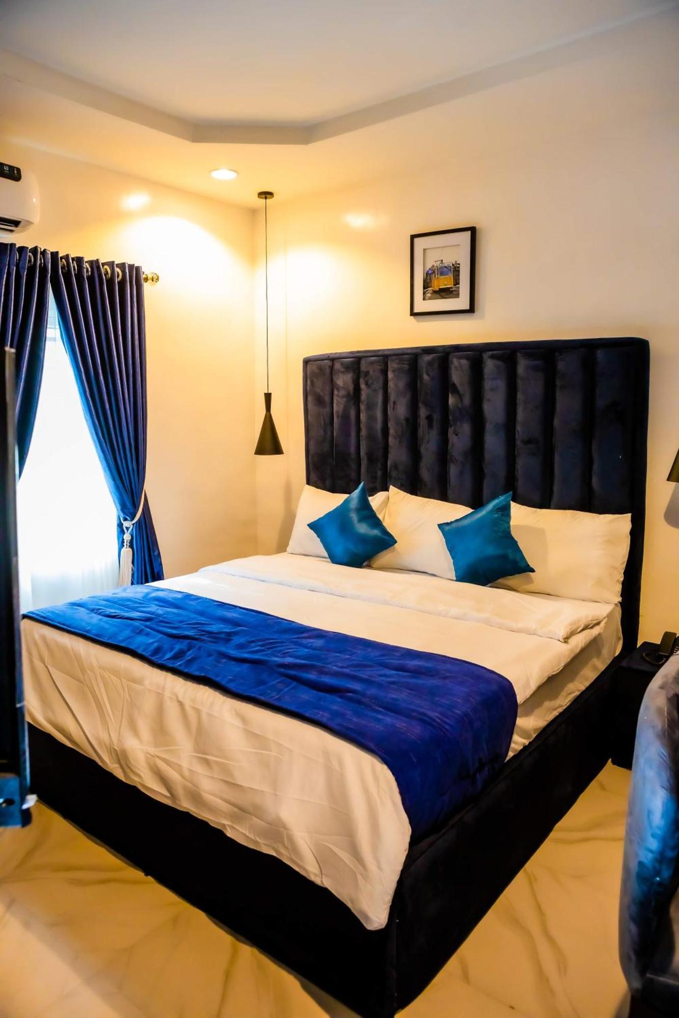 El Elyon Hotel And Suites Lagos Exteriör bild