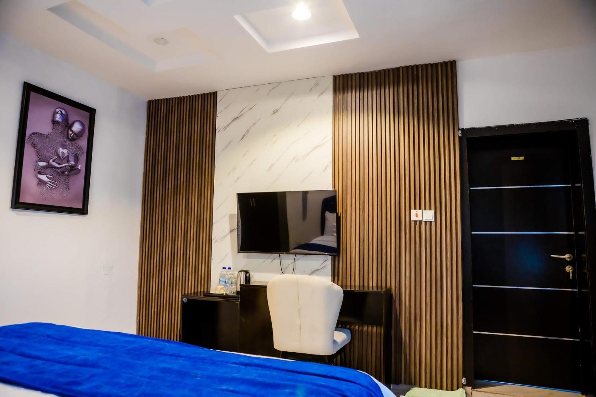 El Elyon Hotel And Suites Lagos Exteriör bild